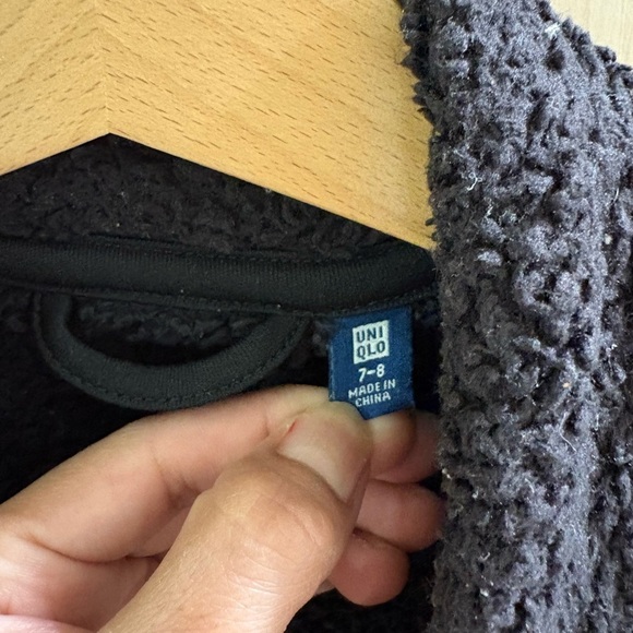 UNIQLO Back Fleece jacket Size7-8 - Picture 3 of 5